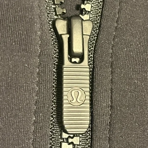 Lululemon Embrace the Space Black Jacket — Never Worn — Est. Women’s Large - Picture 5 of 5